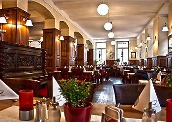 골데너 팔크 호텔 3*