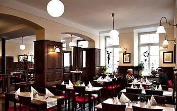 Hotel Goldener Falke