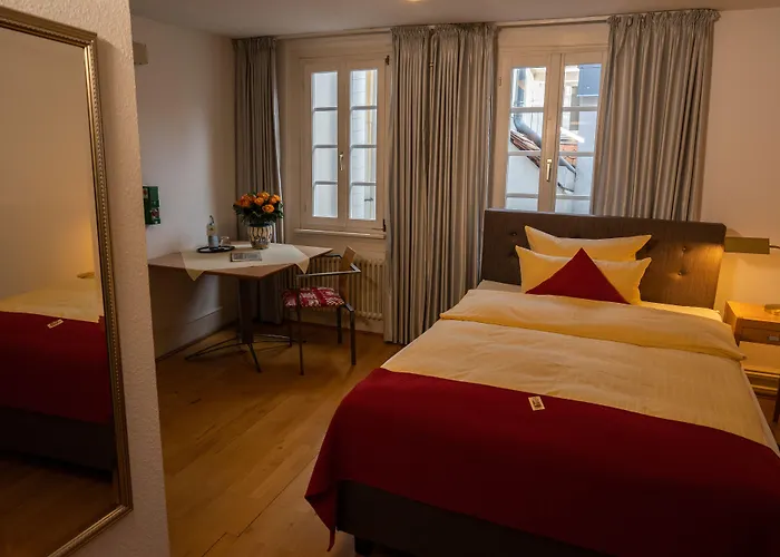 호텔 골데너 팔크 3*